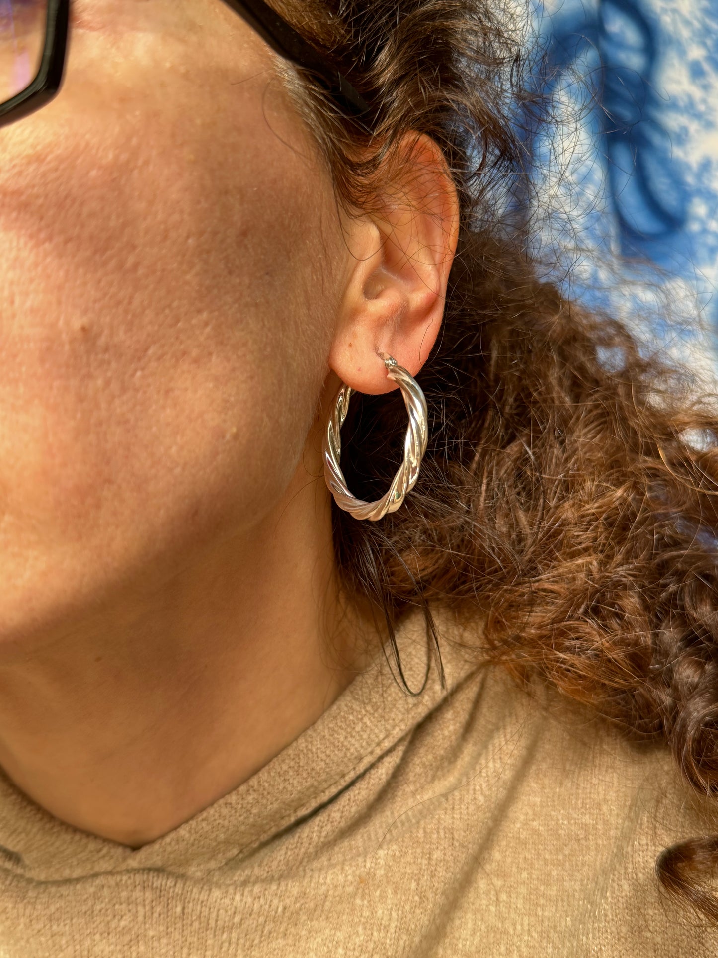 Doppelt geformte Kreisohrringe aus 925er T-Silber