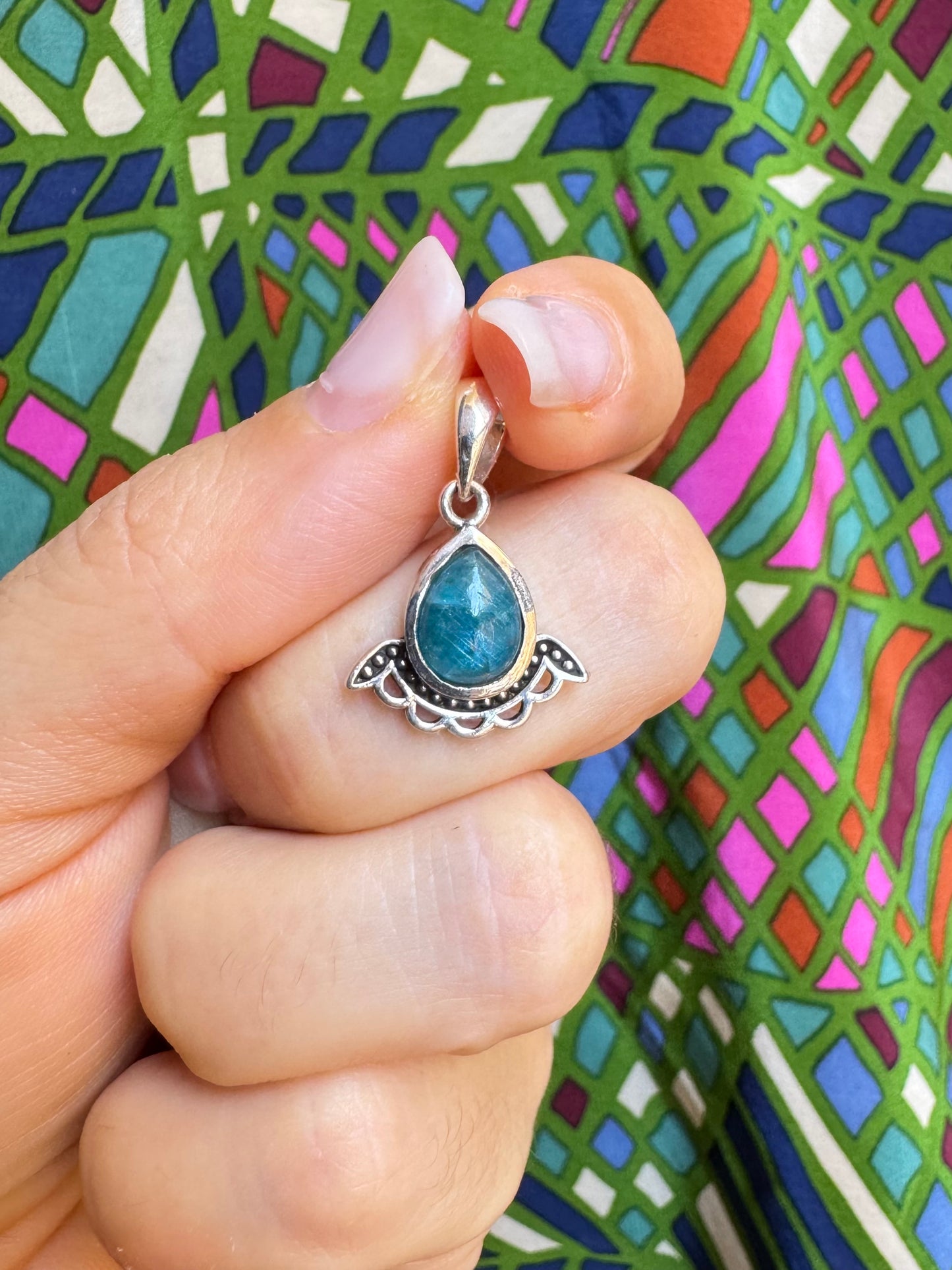 925 silver apatite pendant F27