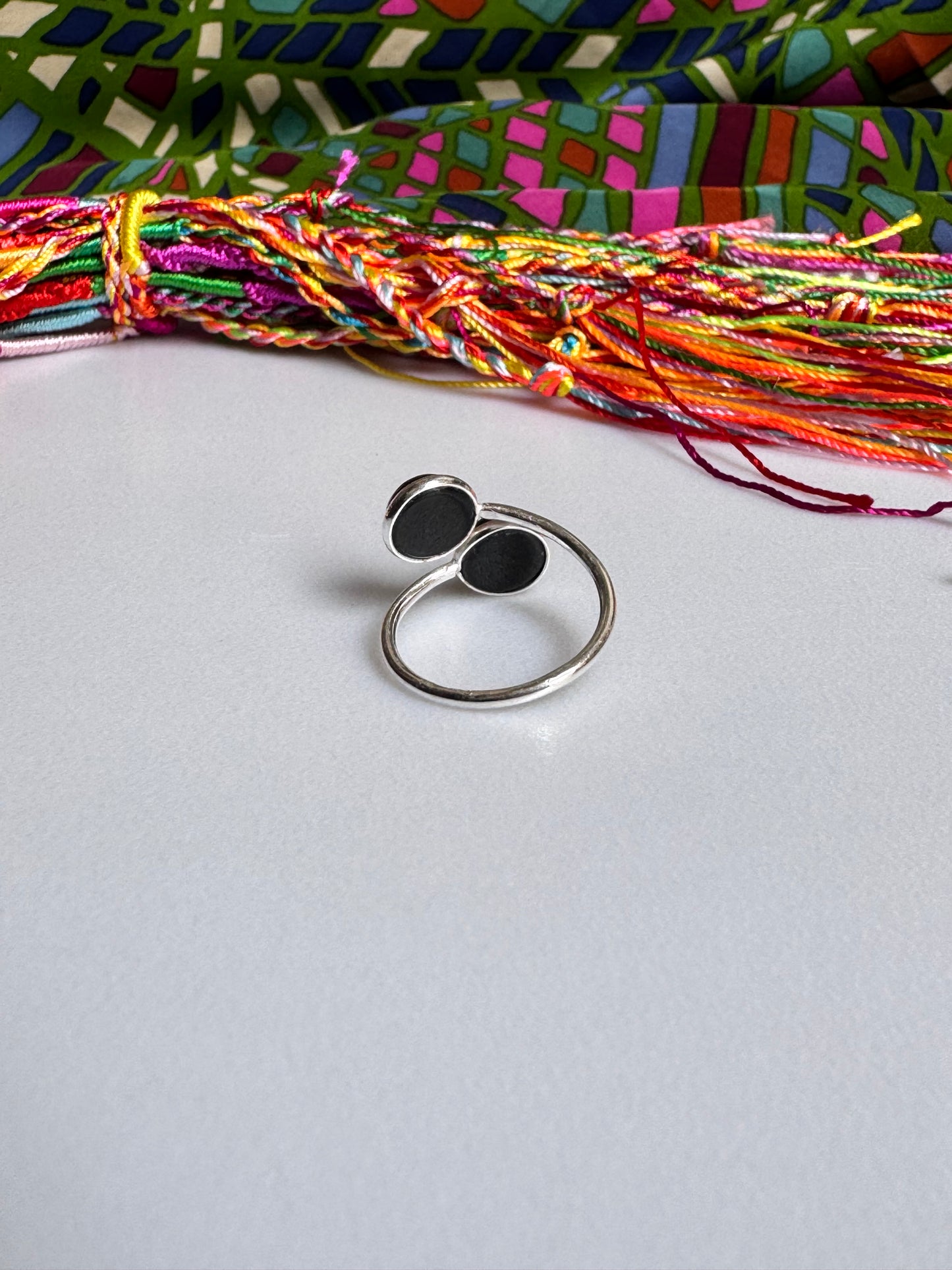 Verstellbarer schwarzer Onyx-Silberring, Größe 16,5 – F26