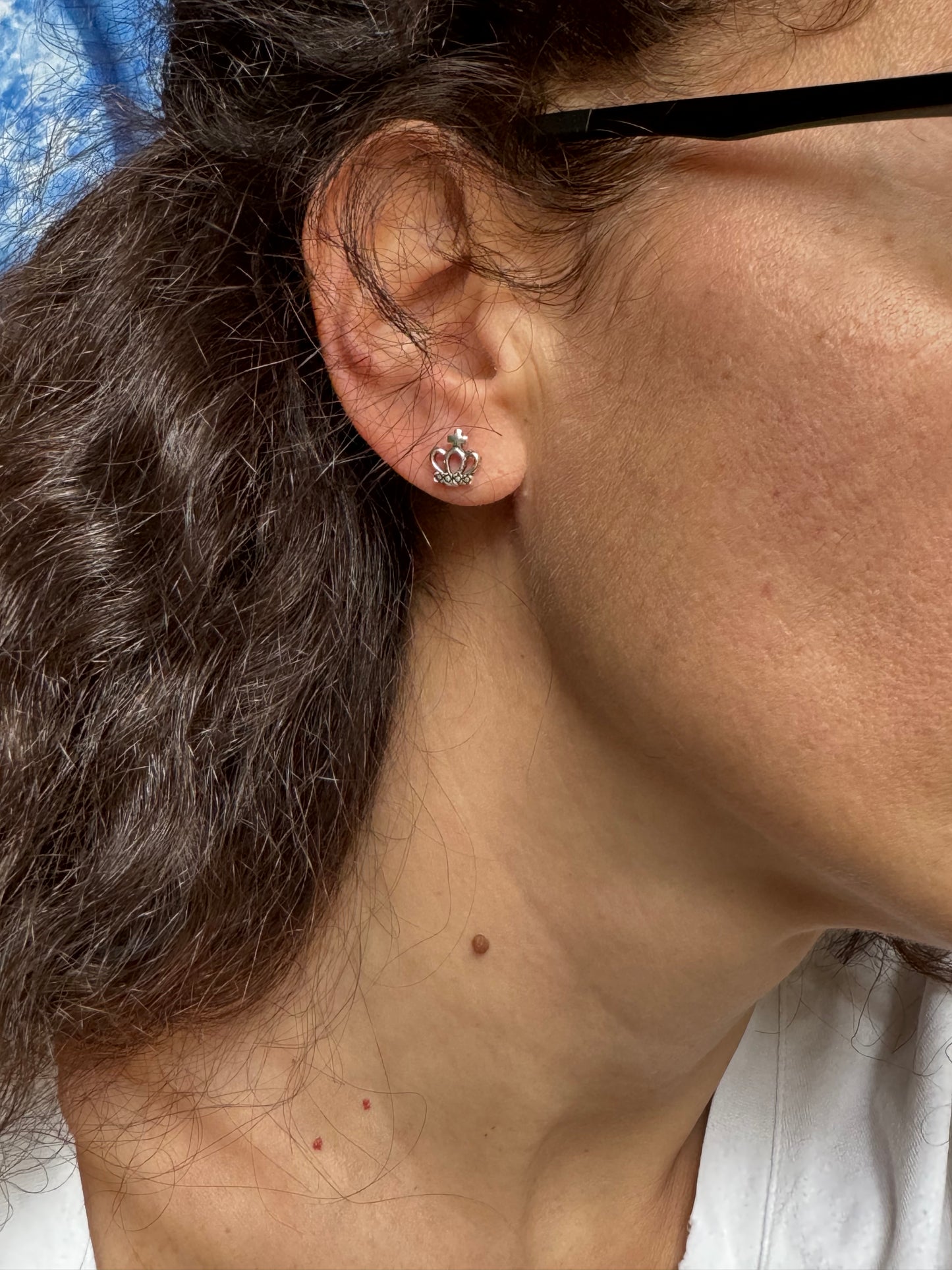 Single lobe earring in 925 silver crown