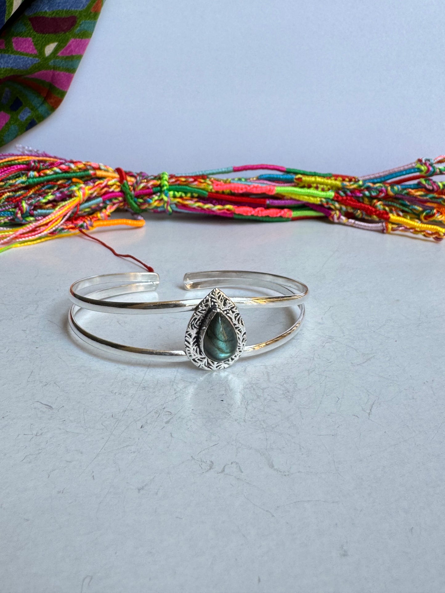 Bracciale boho argentato labradorite