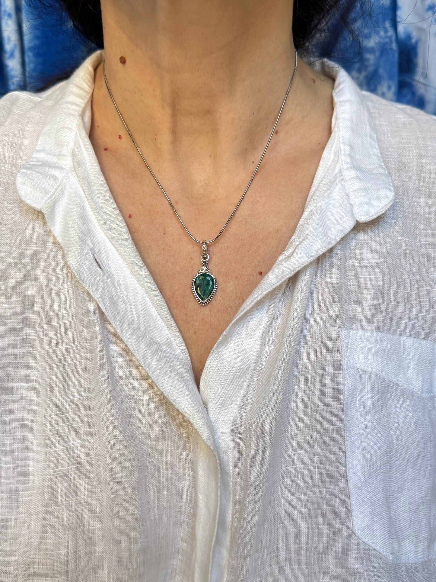 Ciondolo argento 925 radice di smeraldo 3AQ