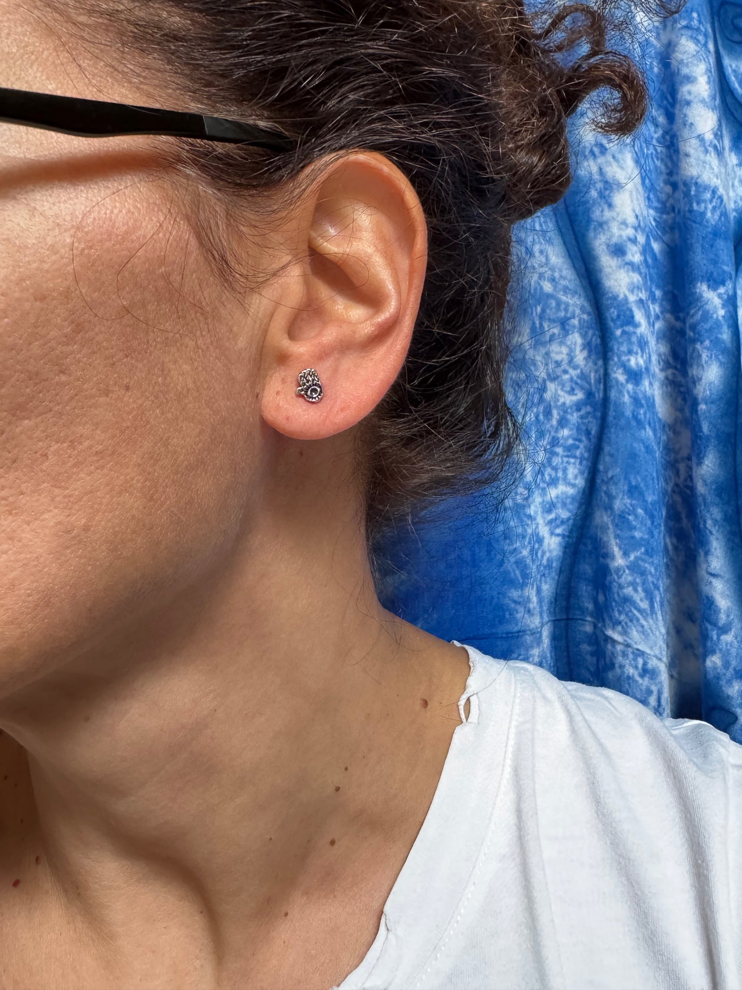 Single earring in 925 silver with the hand of Fatima