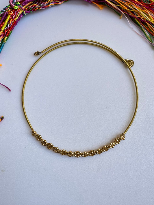 Collarino dorato fiorellini