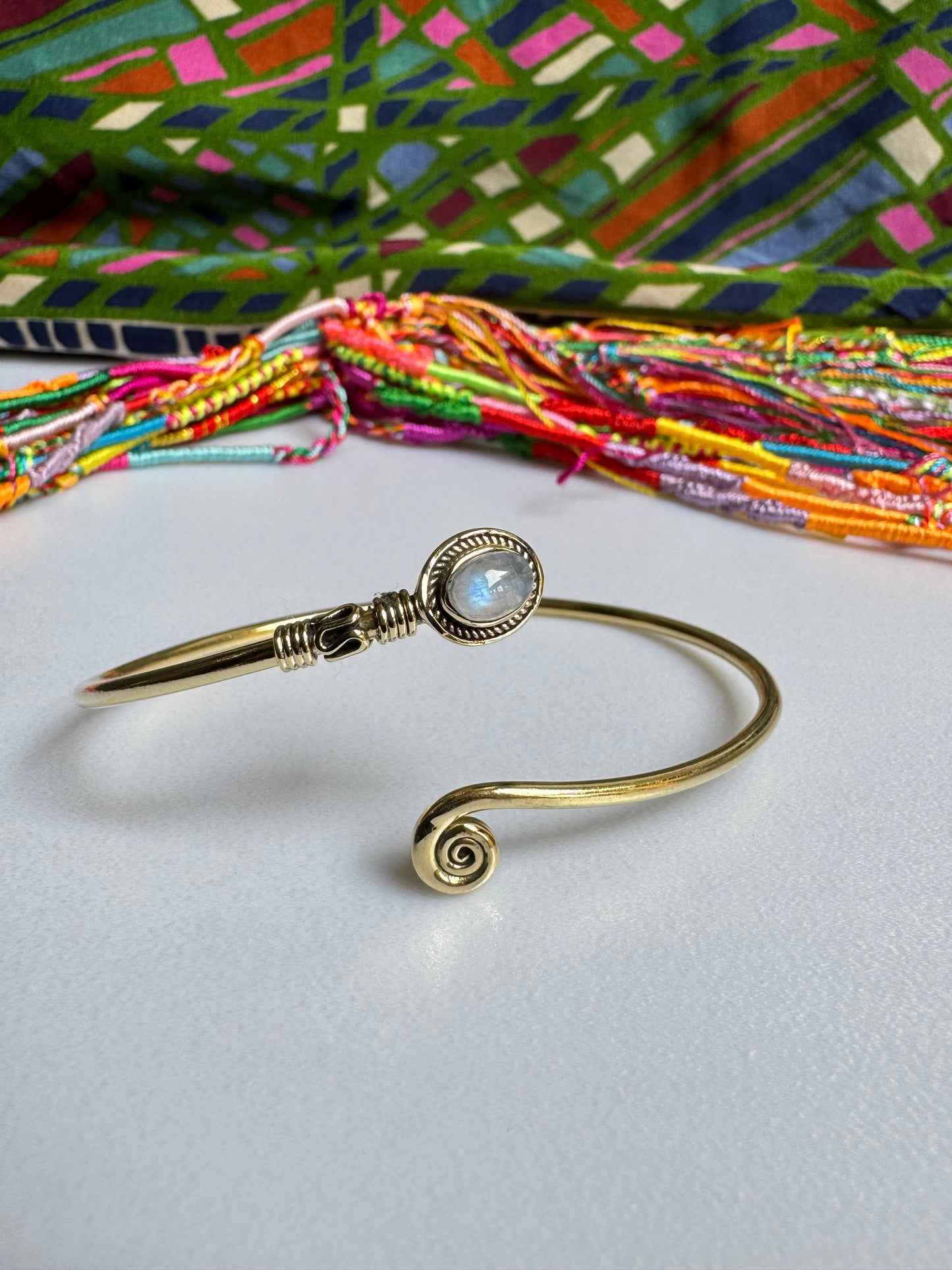 Goldenes Labradorit-Boho-Armband