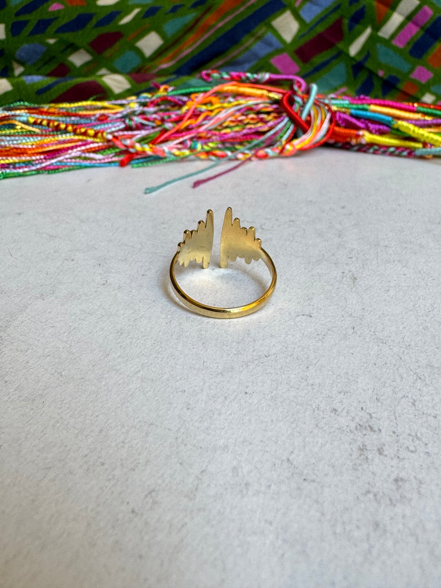 Golden steel ring lines