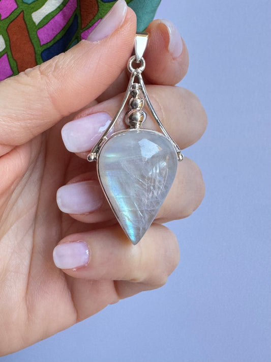 925 Silver Rainbow Moonstone Pendant 1K