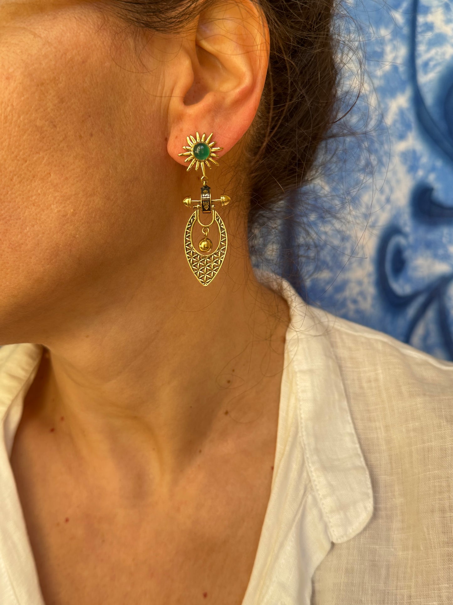 Orecchini boho dorato sole verde