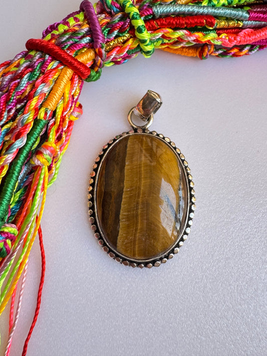 Ciondolo boho argentato occhio di tigre