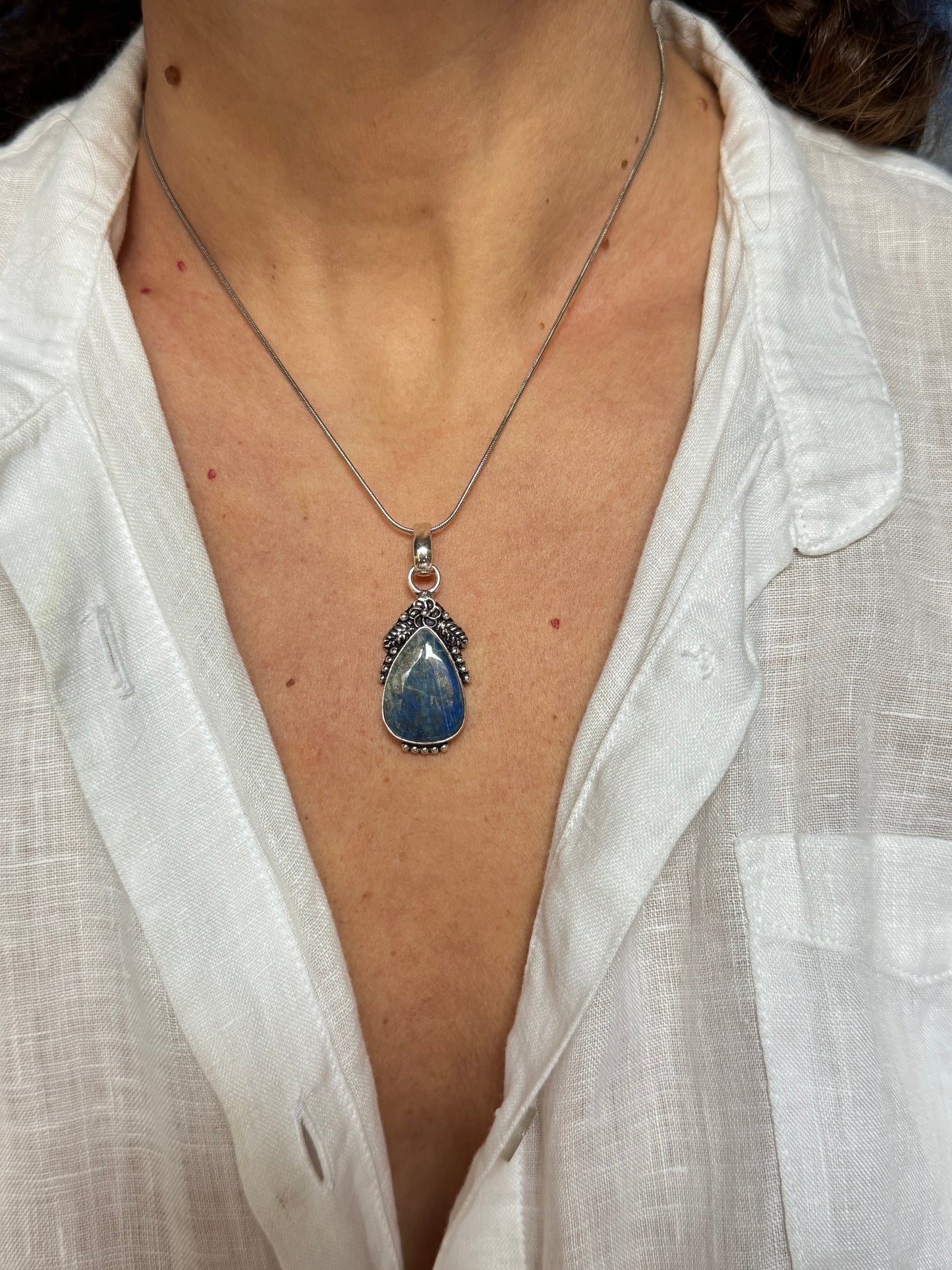 Ciondolo argentato lapislazzuli