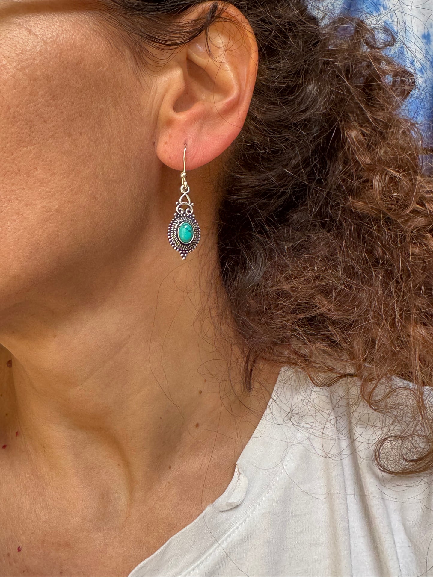 Orecchini boho argentato turchese V2