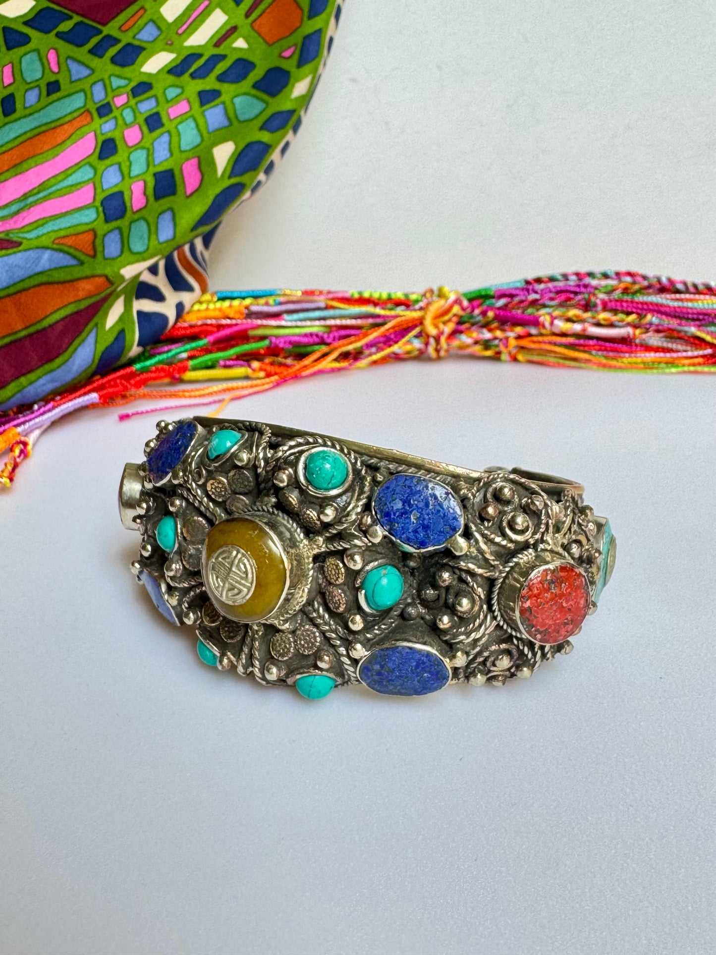 Bracciale rigido nepalese vintage