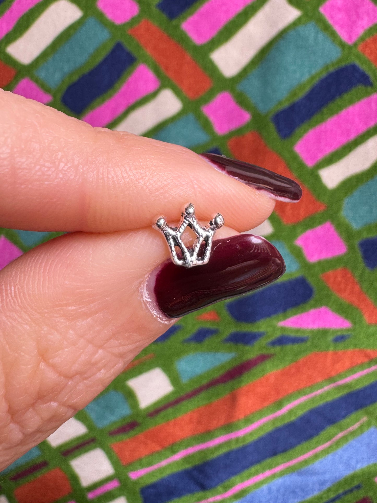 Single lobe earring in 925 silver crown