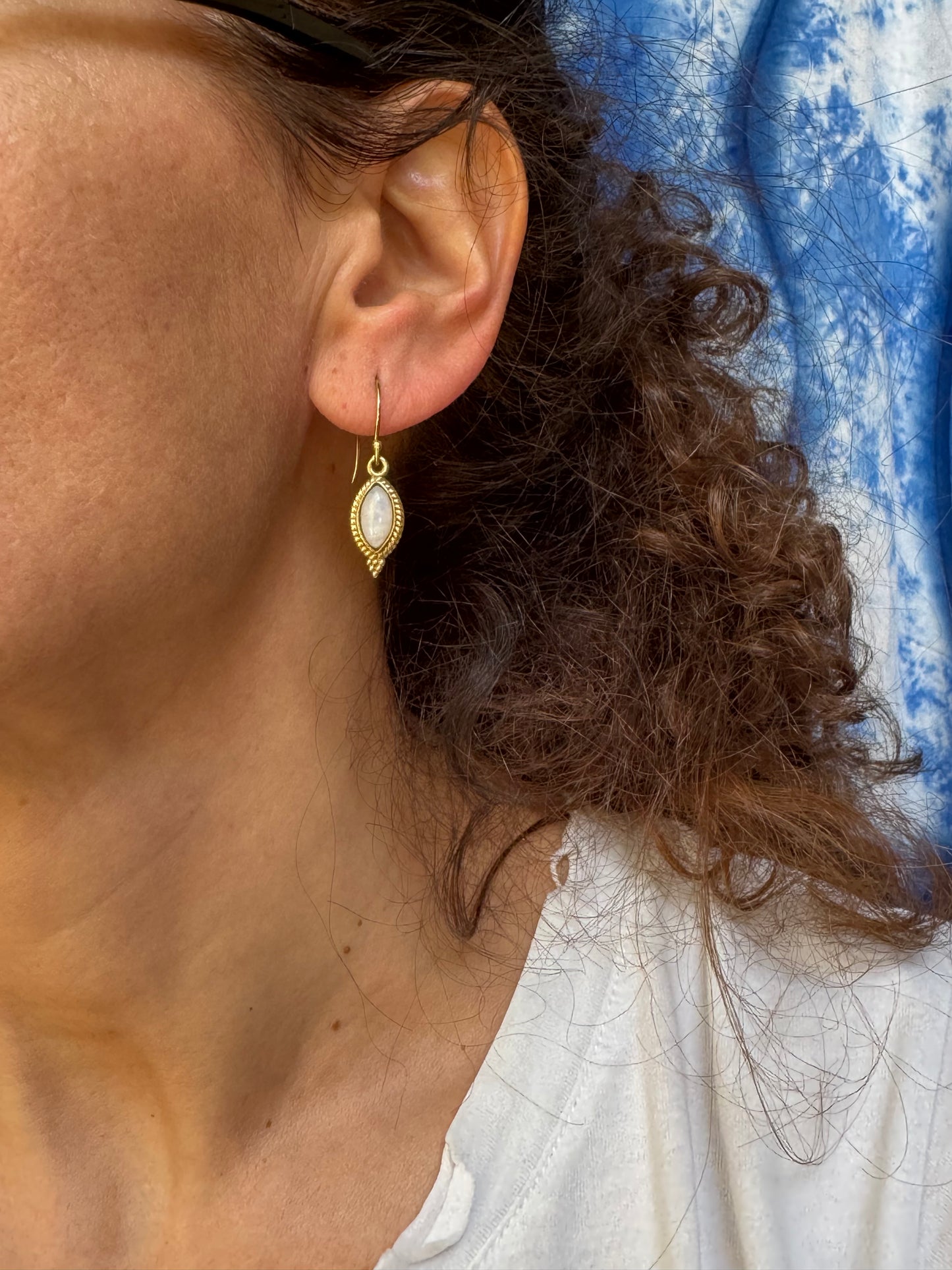 Orecchini boho dorato pietra di luna V4