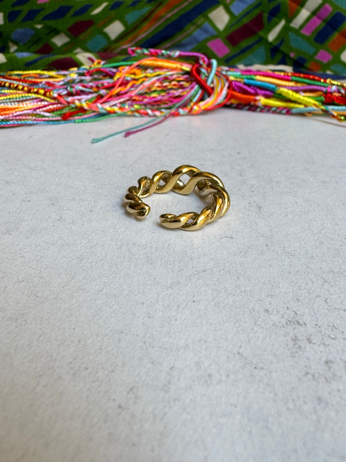 Rounded band steel ring