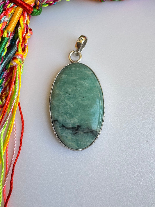 Ciondolo boho argentato amazzonite