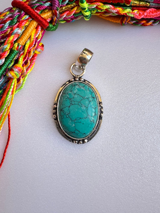 Ciondolo boho argentato howlite