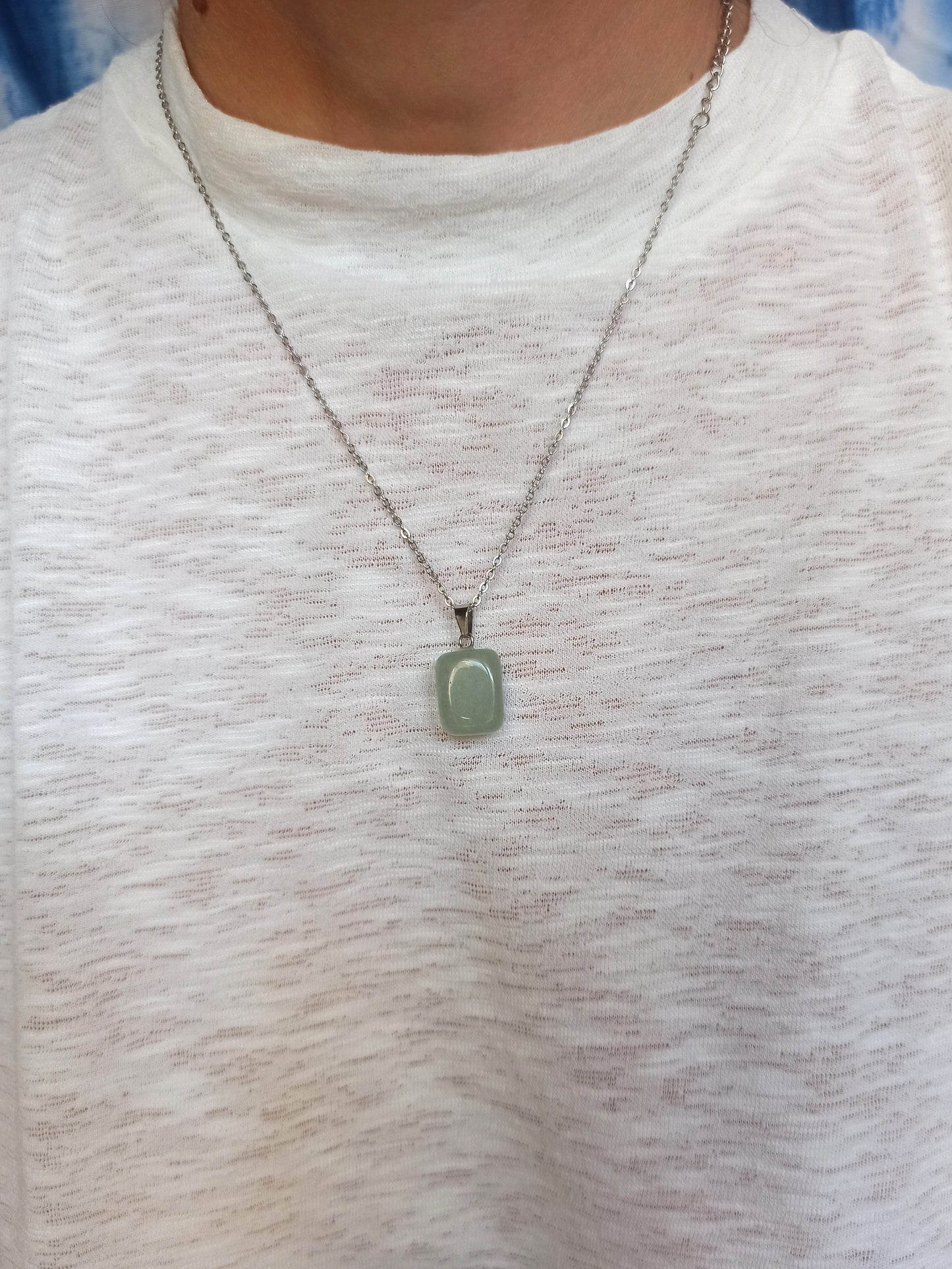 Anhänger aus getrommeltem grünem Aventurin