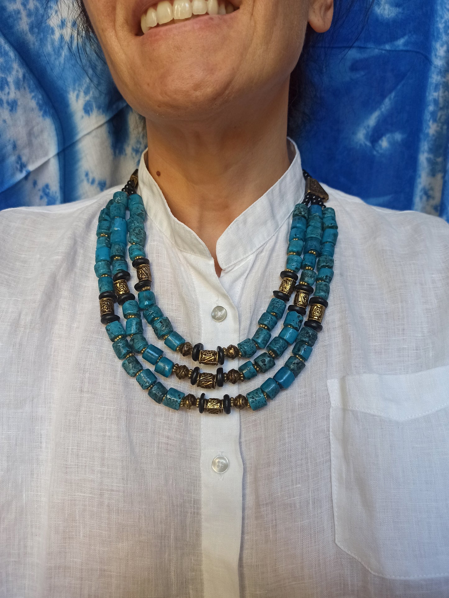 Collana multifilo bussolotti turchese