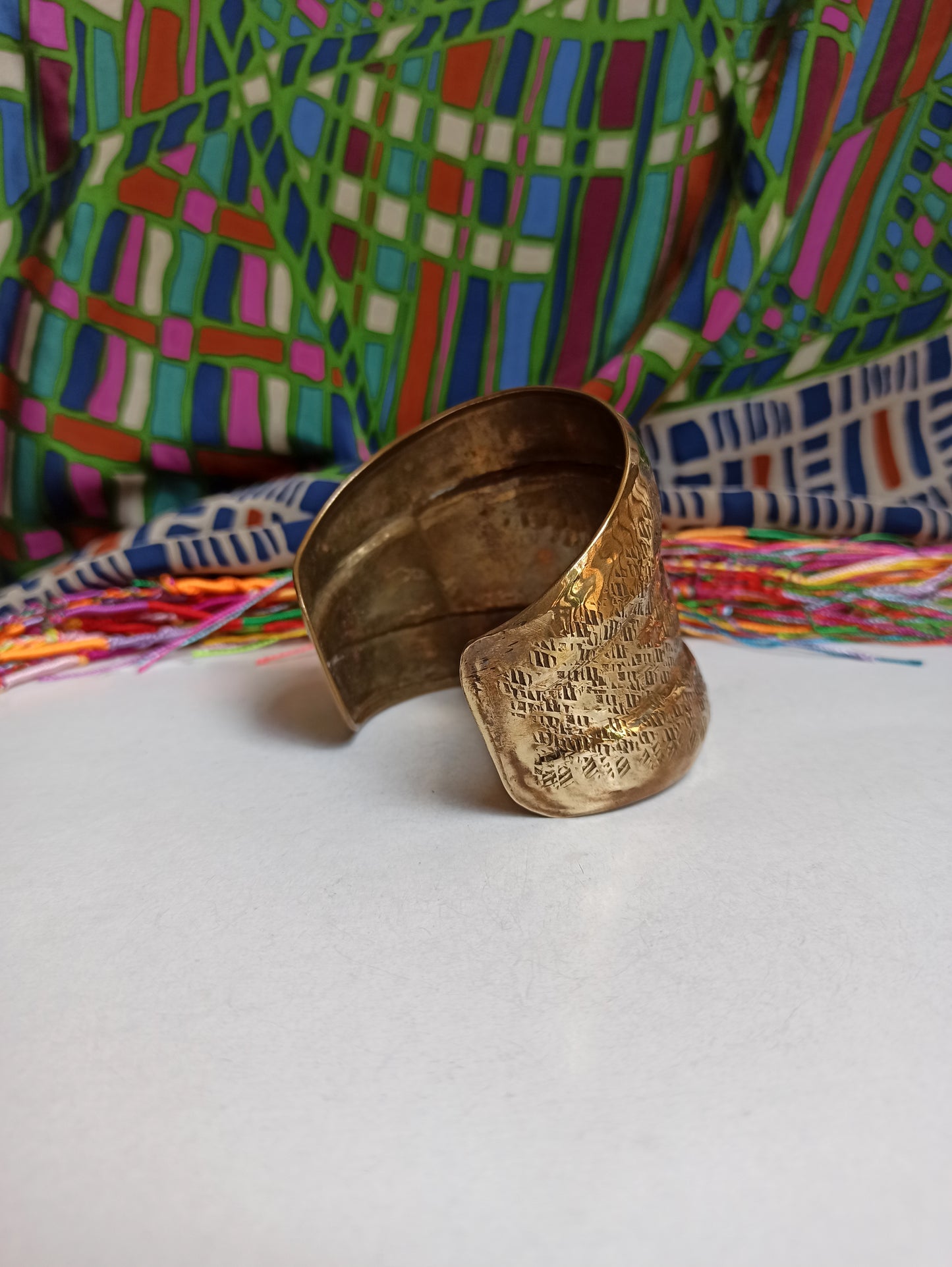 Bracciale bangle dorato bombato