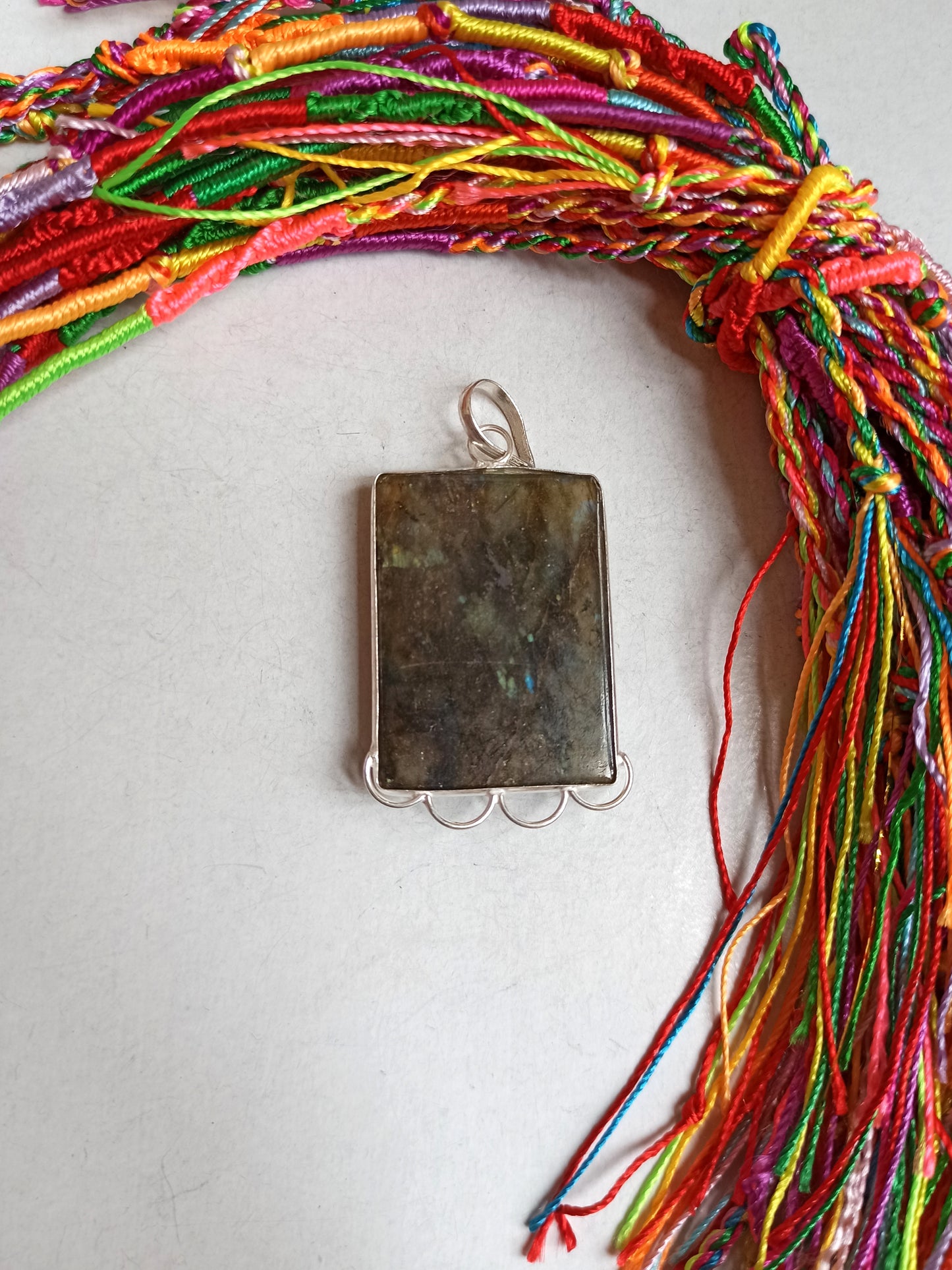 Anhänger aus 925er Labradorit-Silber