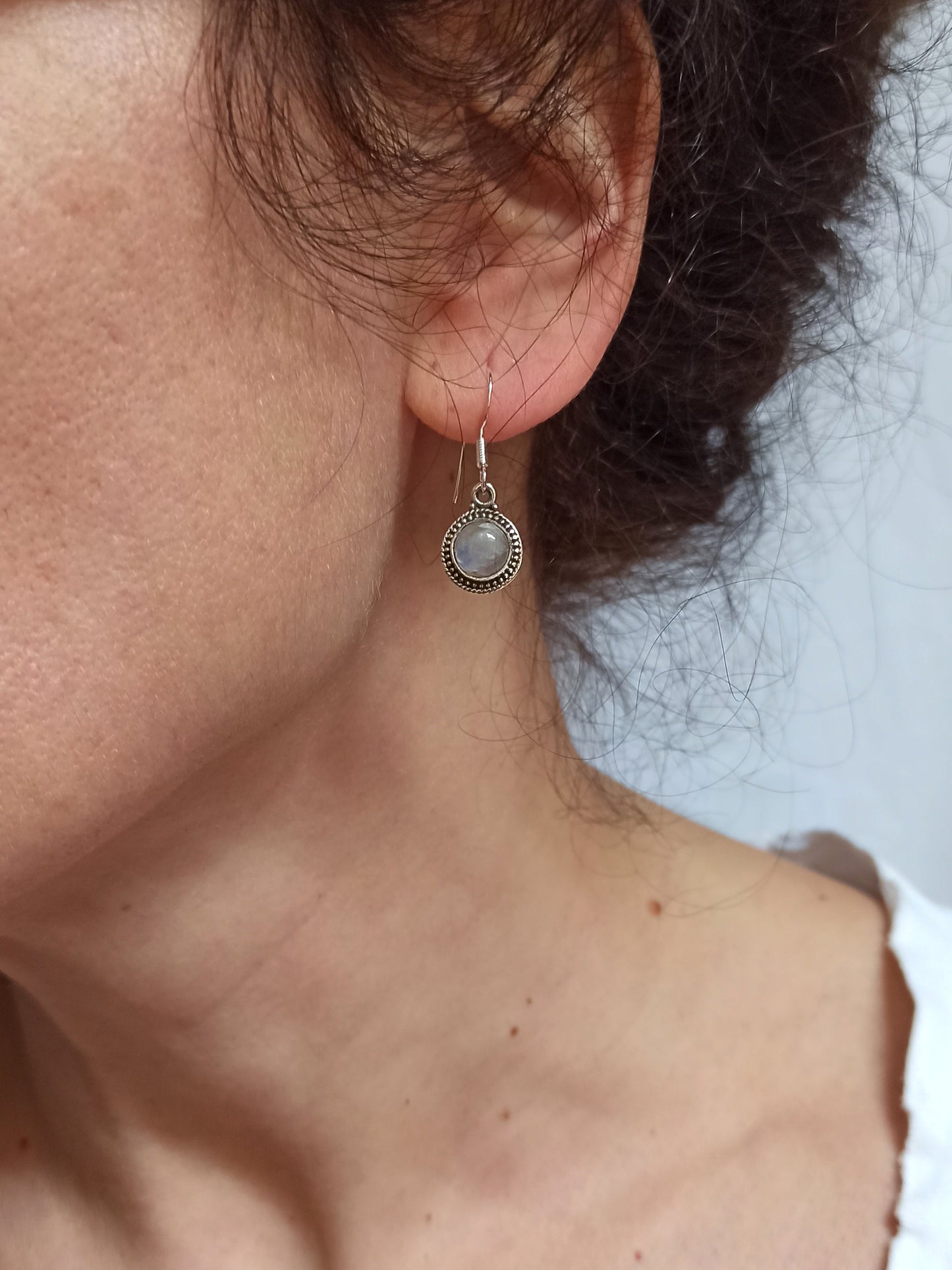 Weiße Labradorit-Ohrringe aus 925er Silber