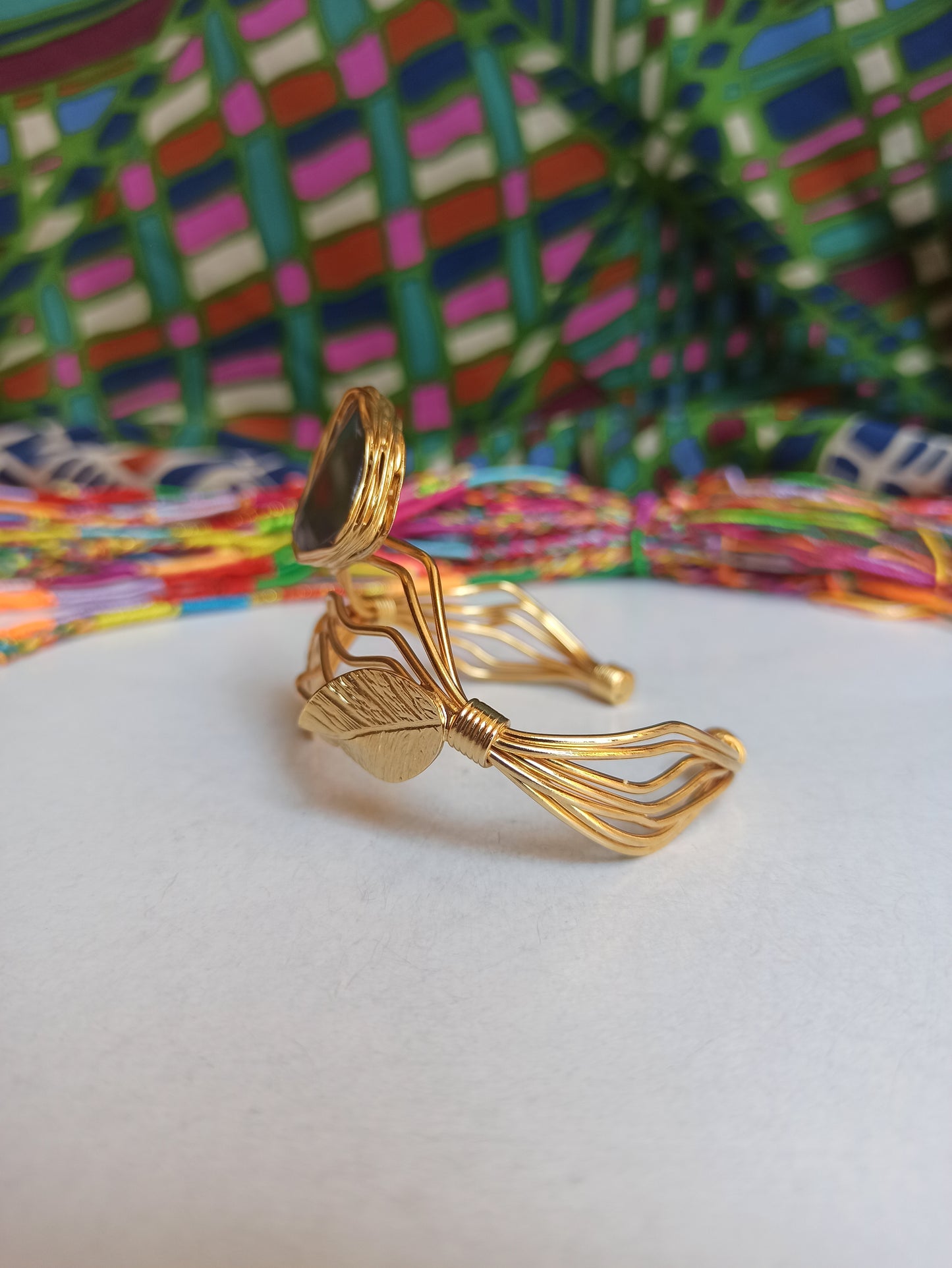 Bracciale dorato foglie agata lilla chiaro