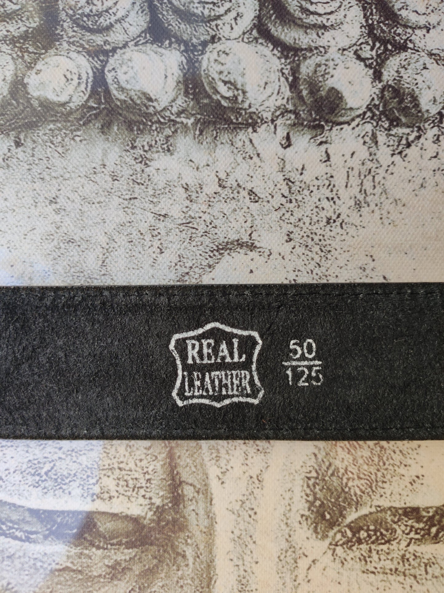 Schwarzer Herrengürtel aus echtem Leder, 135 cm