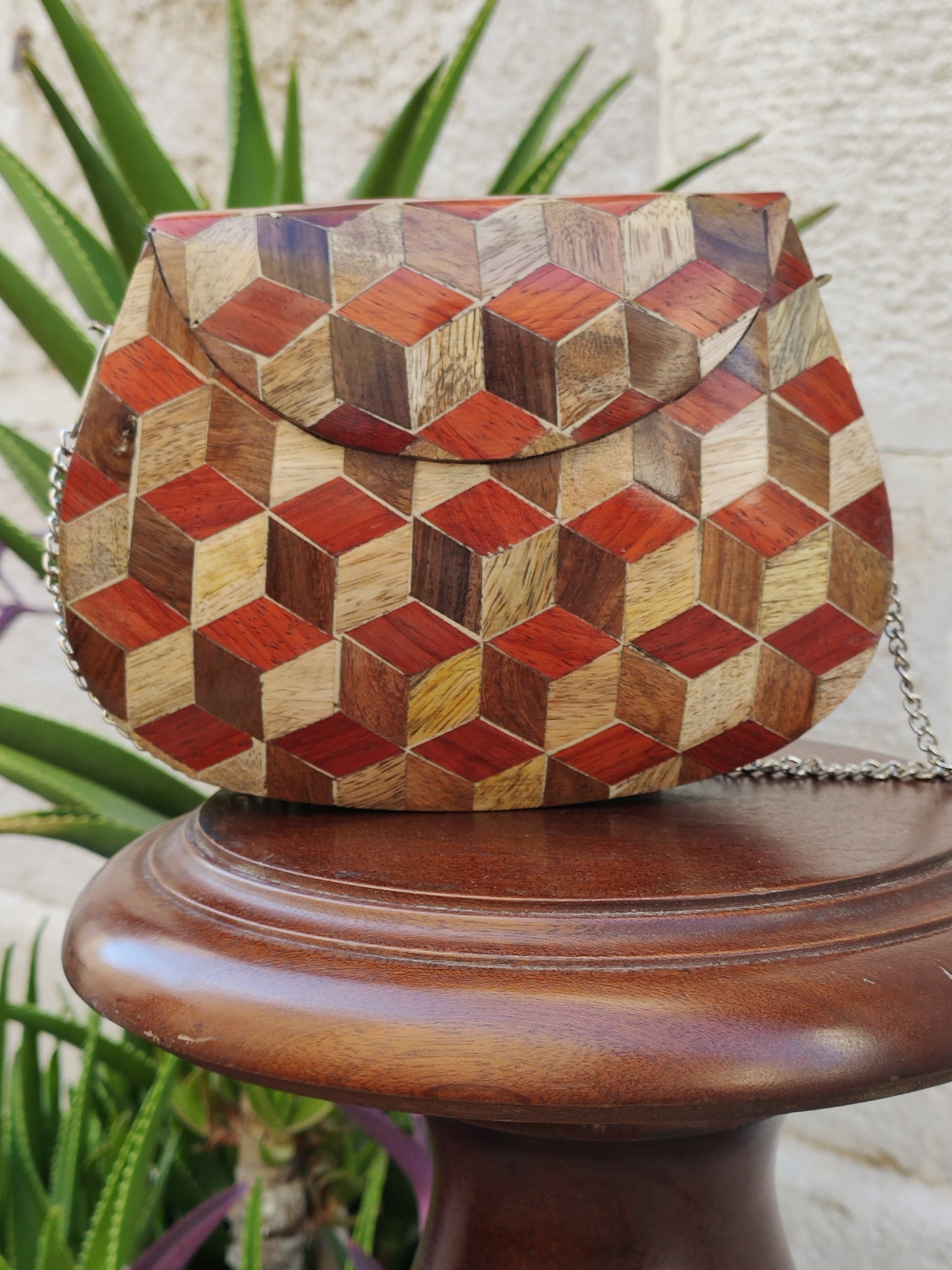 Small vintage rigid bag