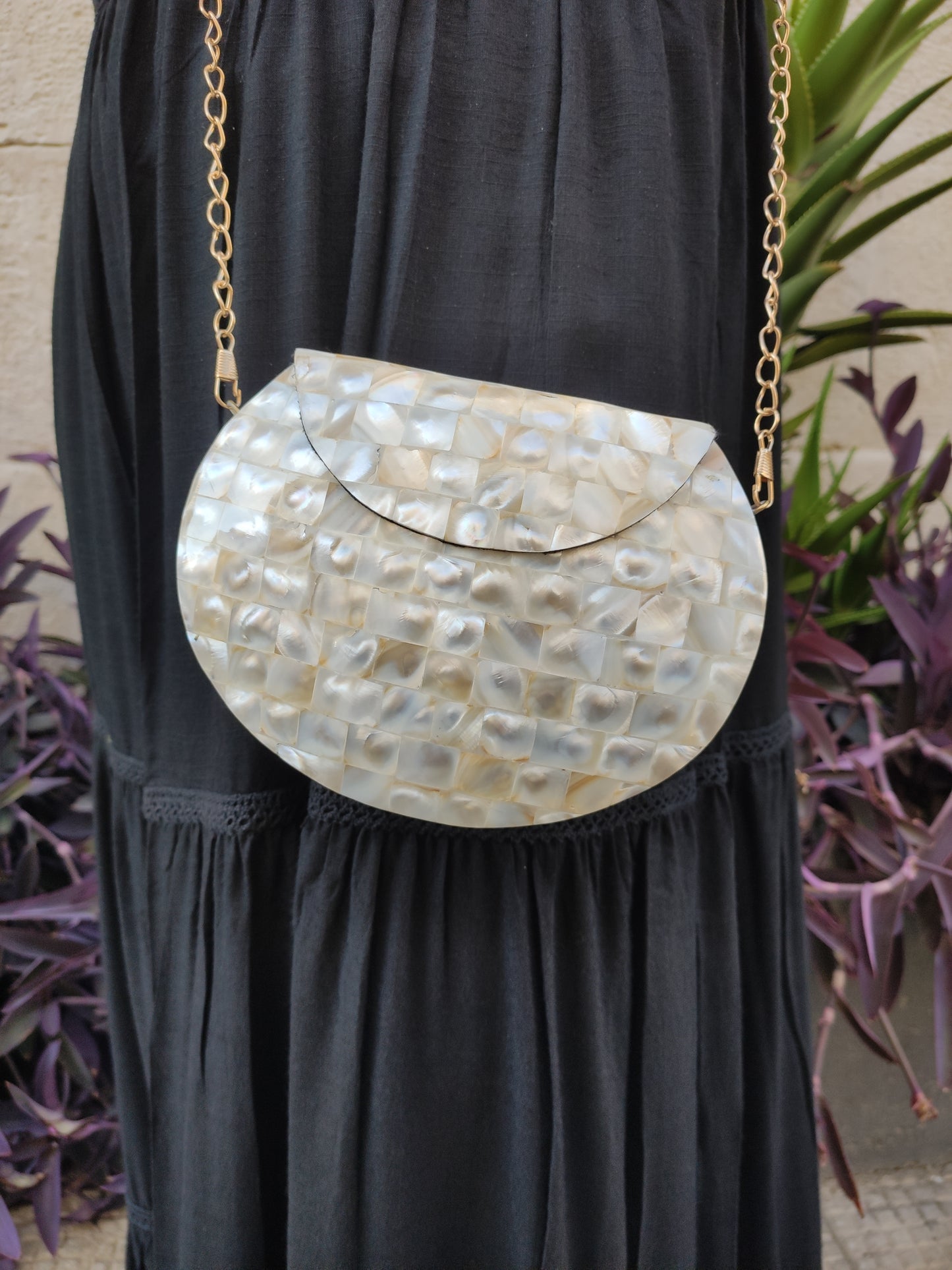 Small vintage rigid bag