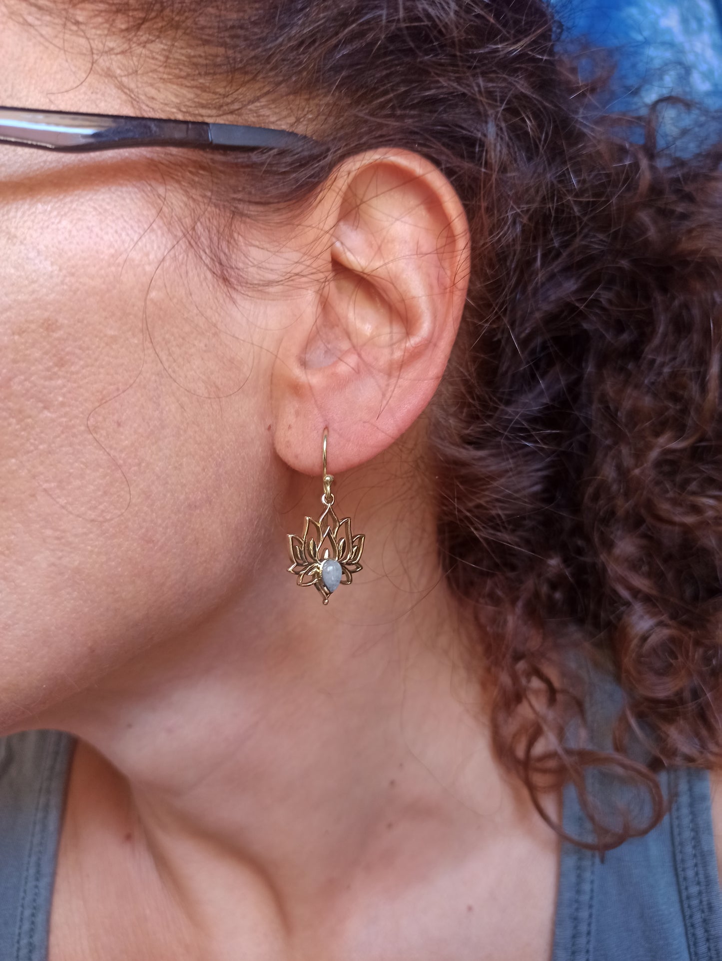 Orecchini boho dorato pietra di luna