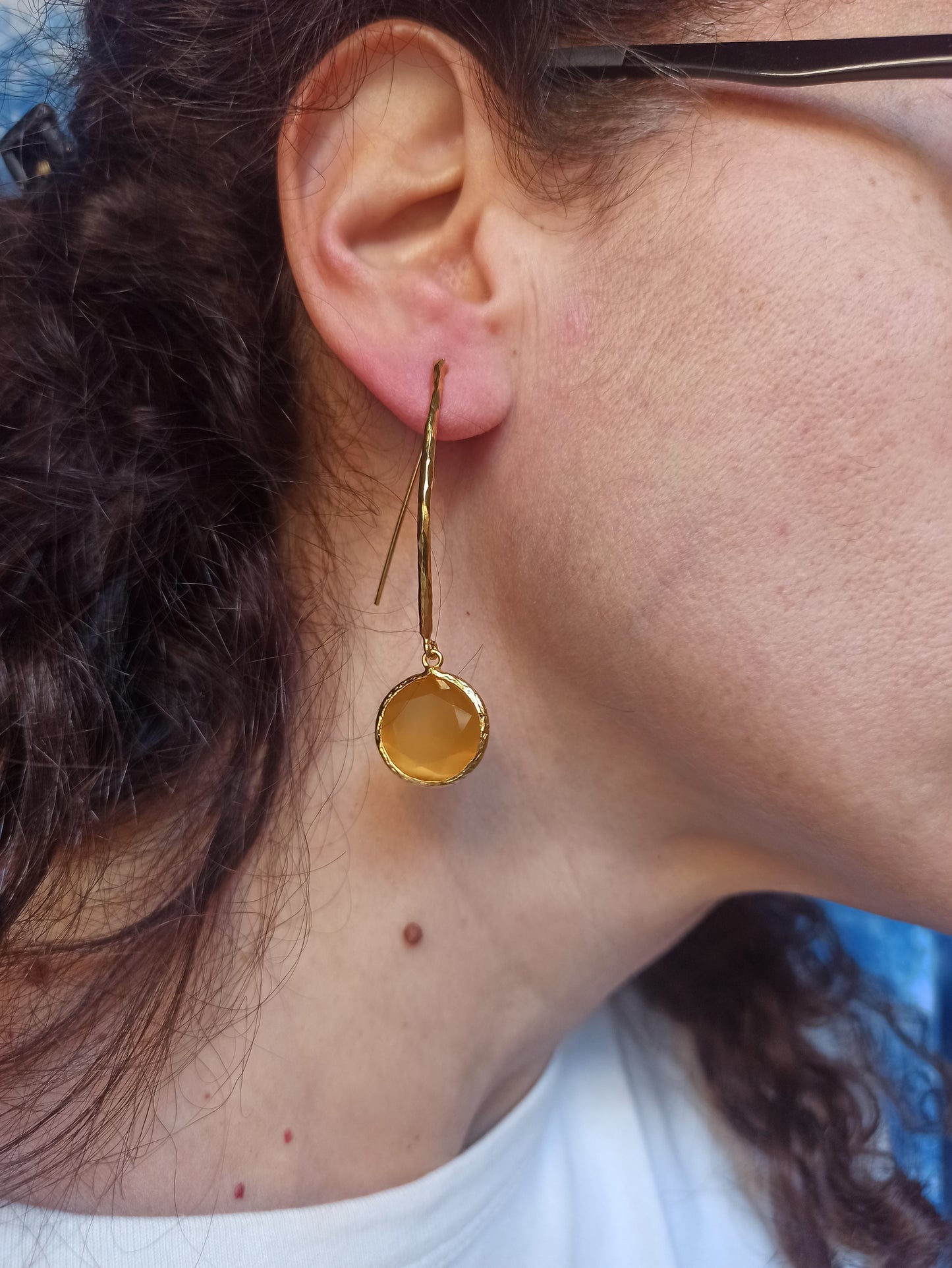 Lange gelbe Ohrringe