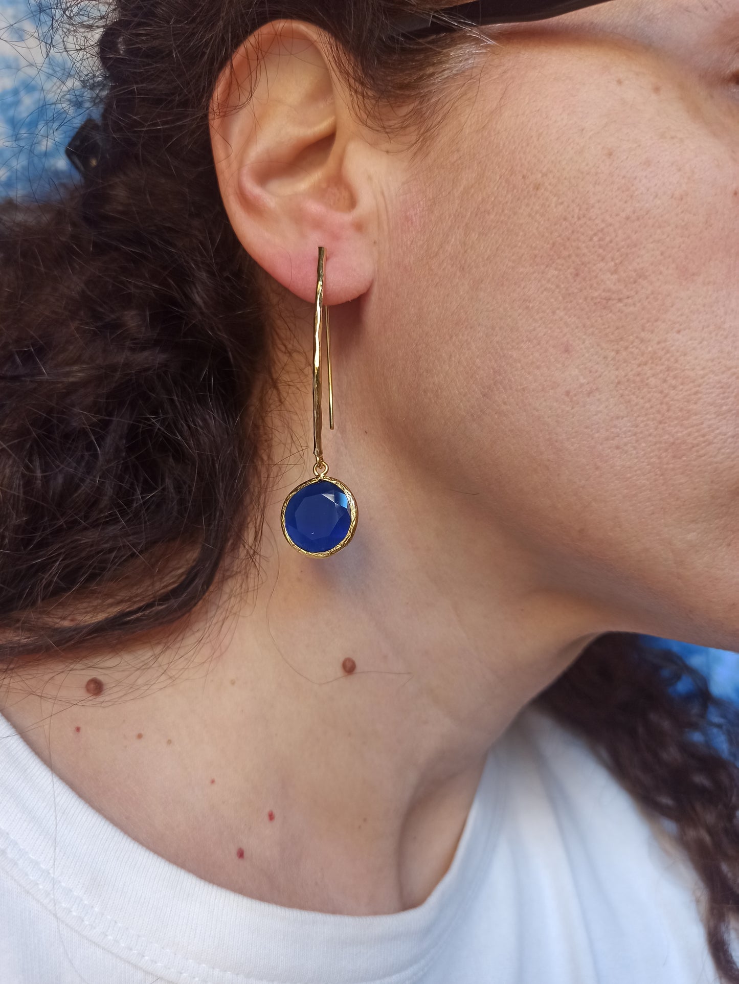 Lange blaue Ohrringe