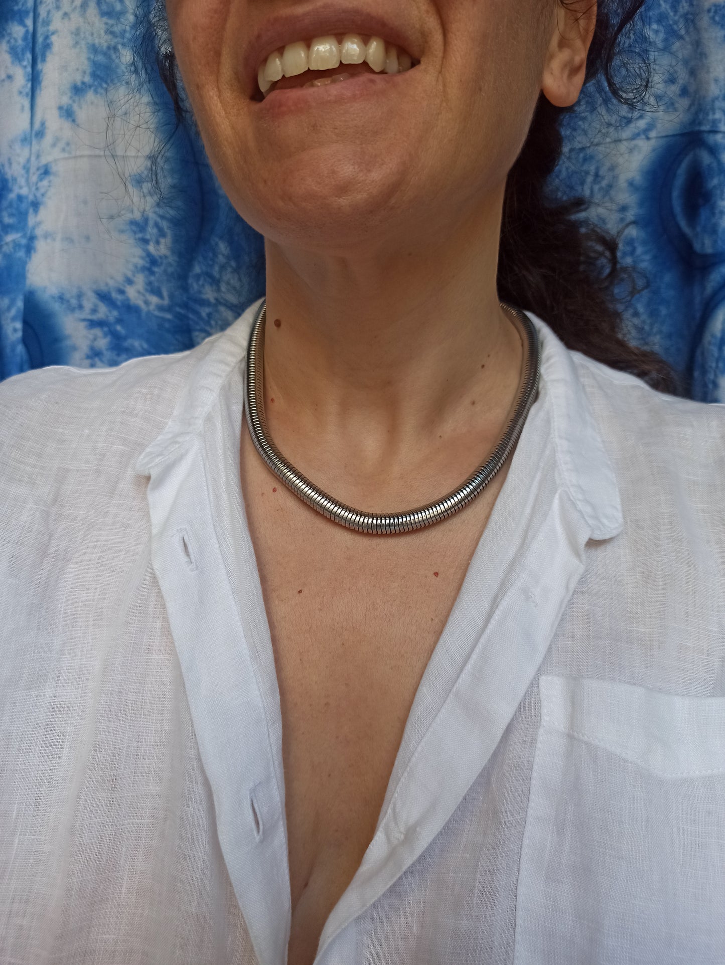 42 cm lange Schlangenhalskette aus 7 Karat Stahl