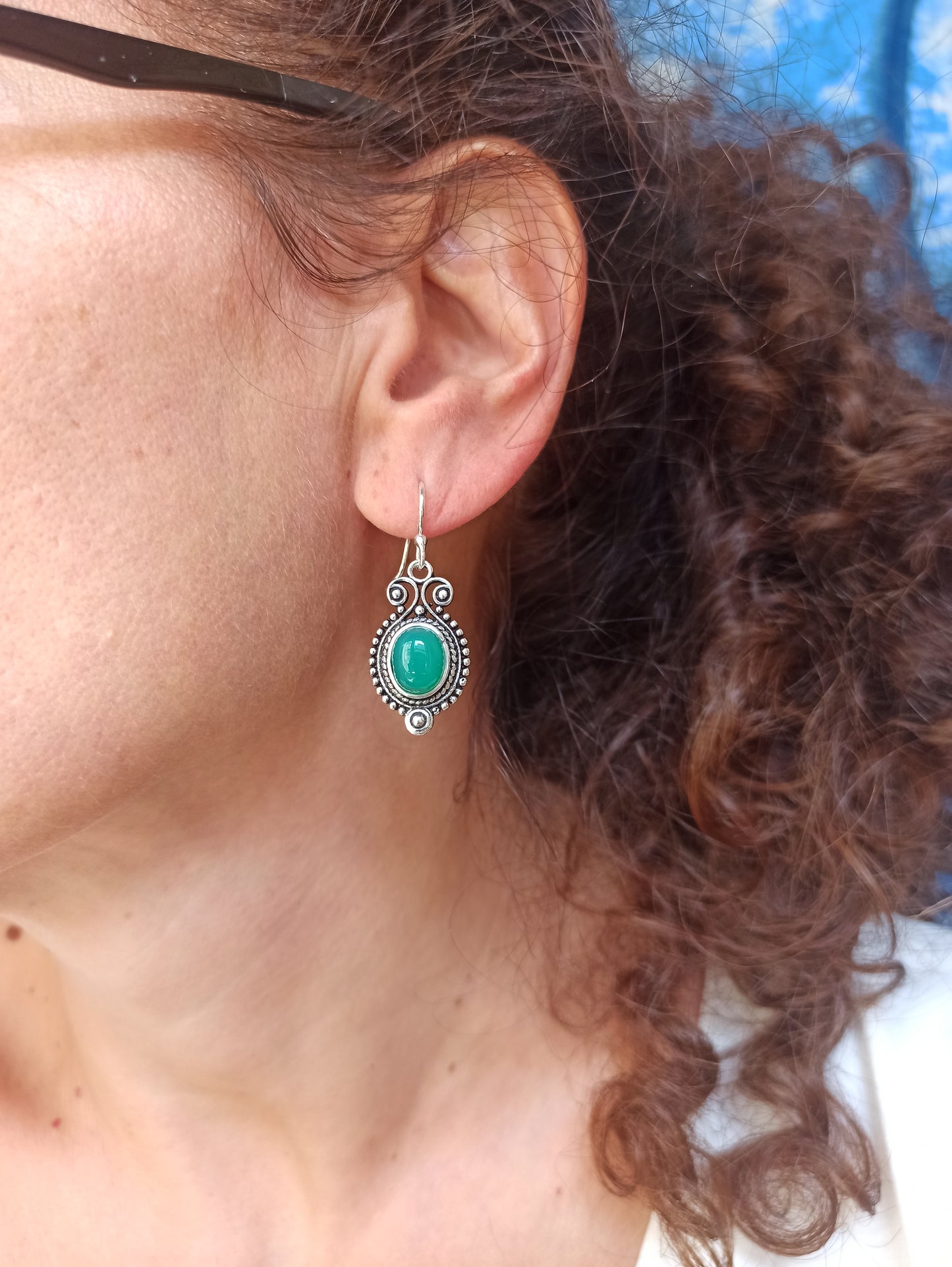 Grüne silberne Boho-Ohrringe