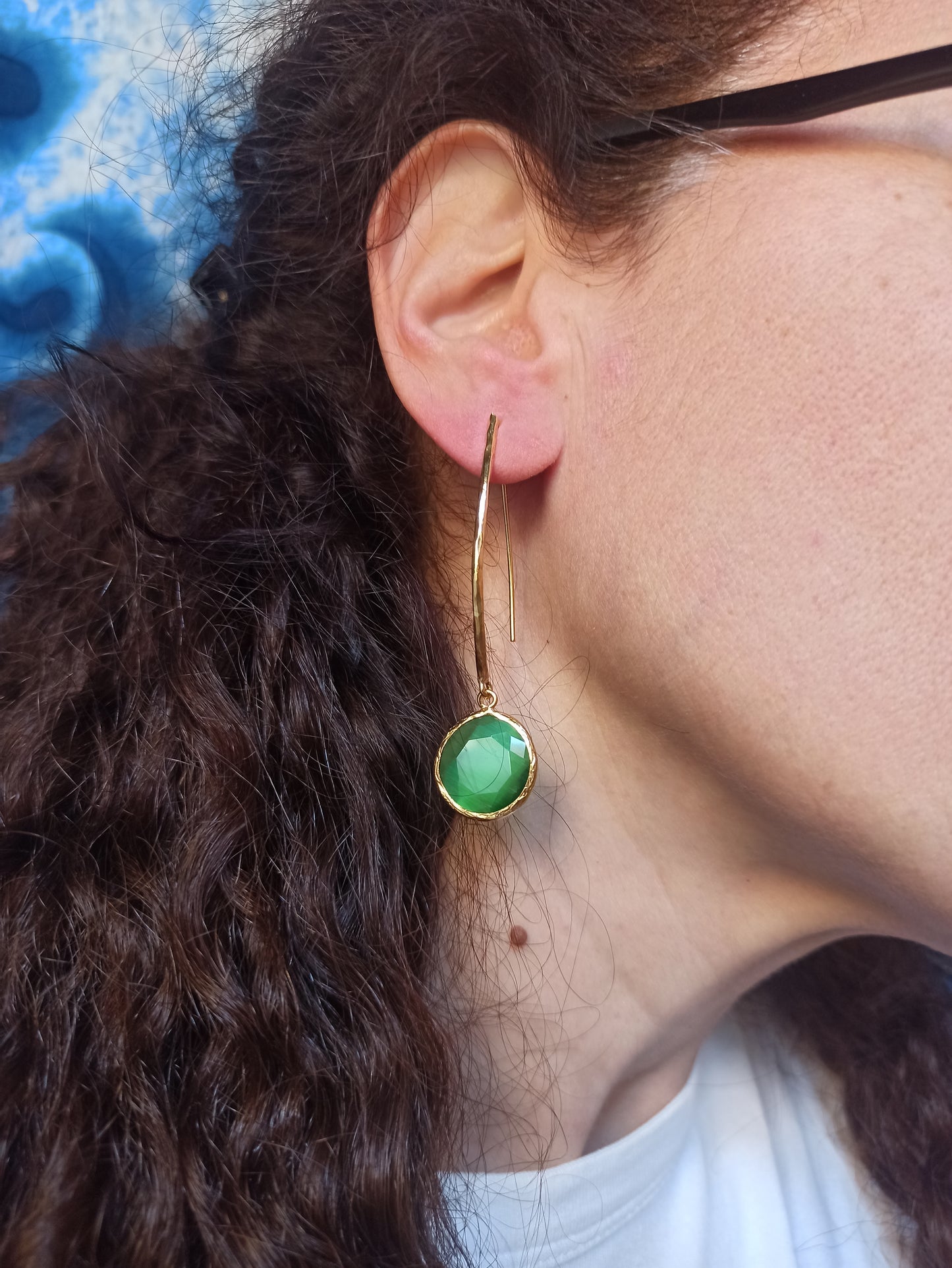 Lange grüne Ohrringe