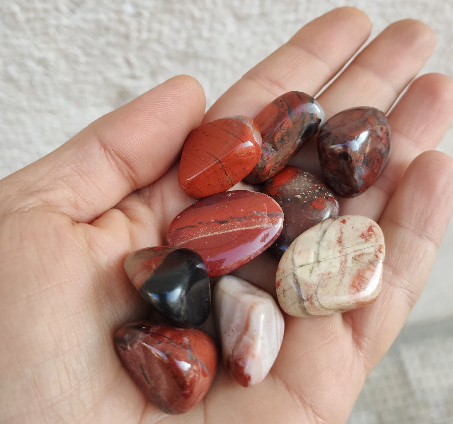 Jasper Brechès einzelner getrommelter mineralischer Hartstein