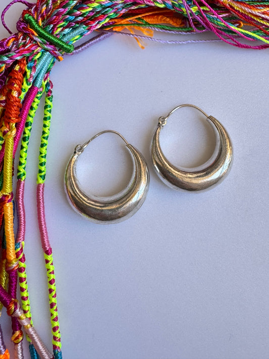 Große runde silberne Boho-Ohrringe