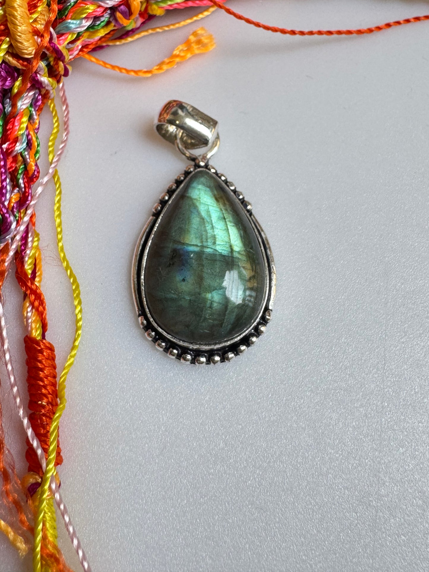 Ciondolo argentato labradorite