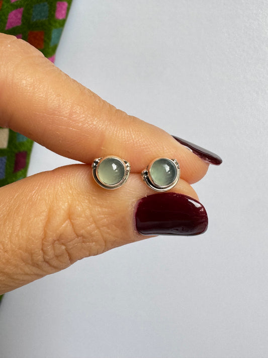 925 silver chalcedony mini lobe earrings
