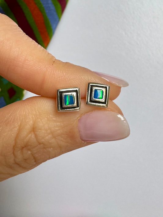 Orecchini lobo argento 925 opale azzurro