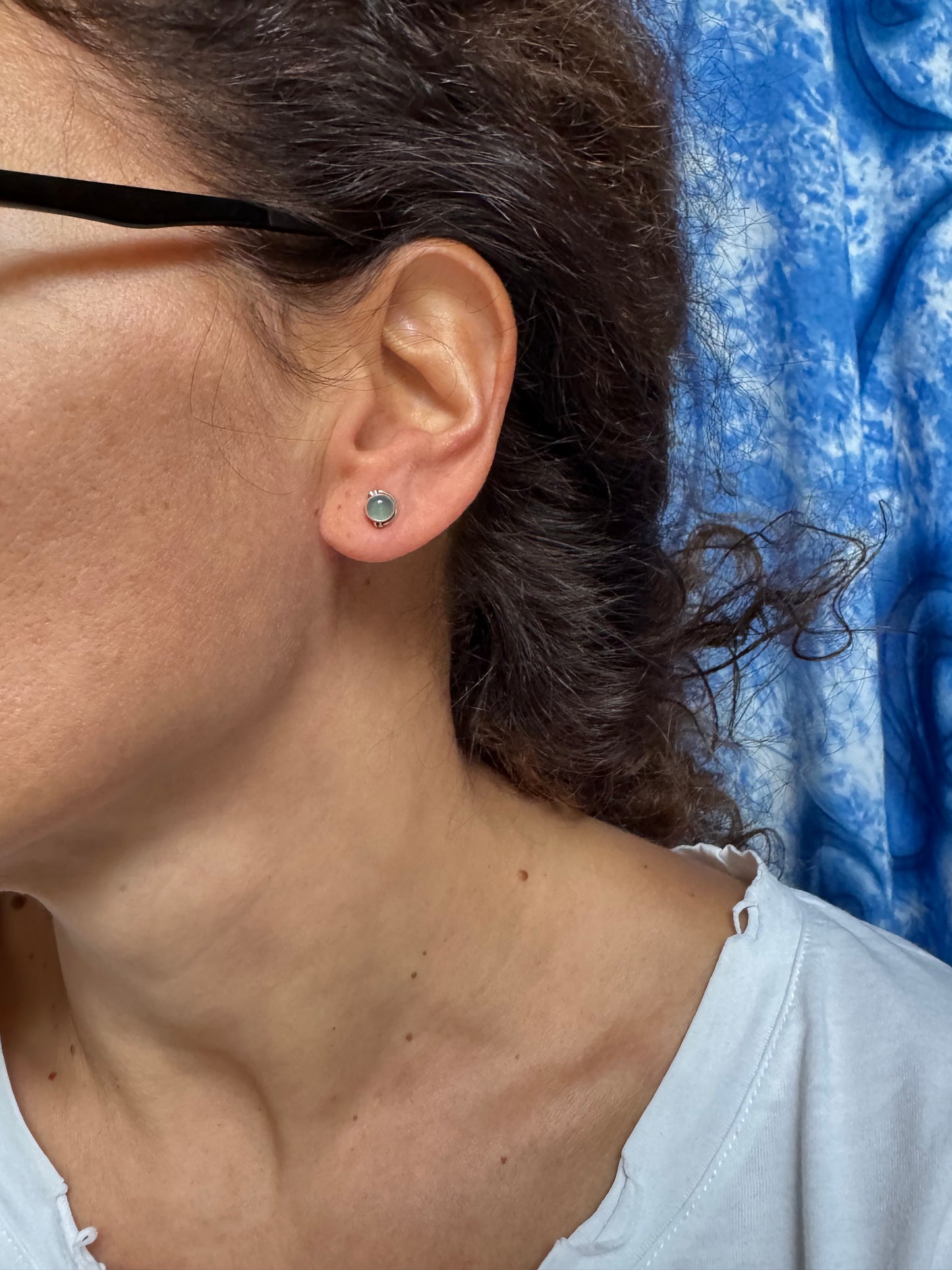 925 silver chalcedony mini lobe earrings