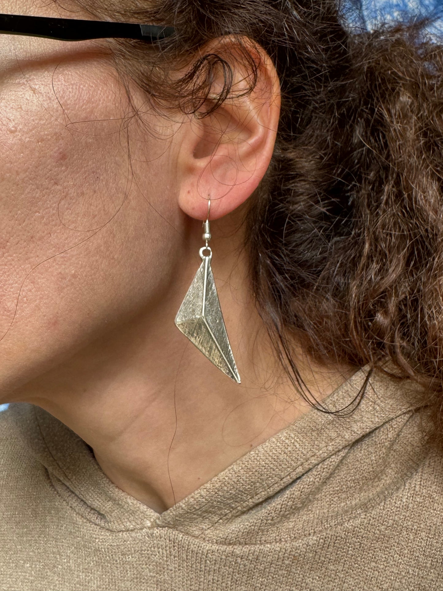 Zamak three-dimensional triangle earrings