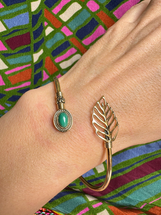 Bracciale boho dorato verde