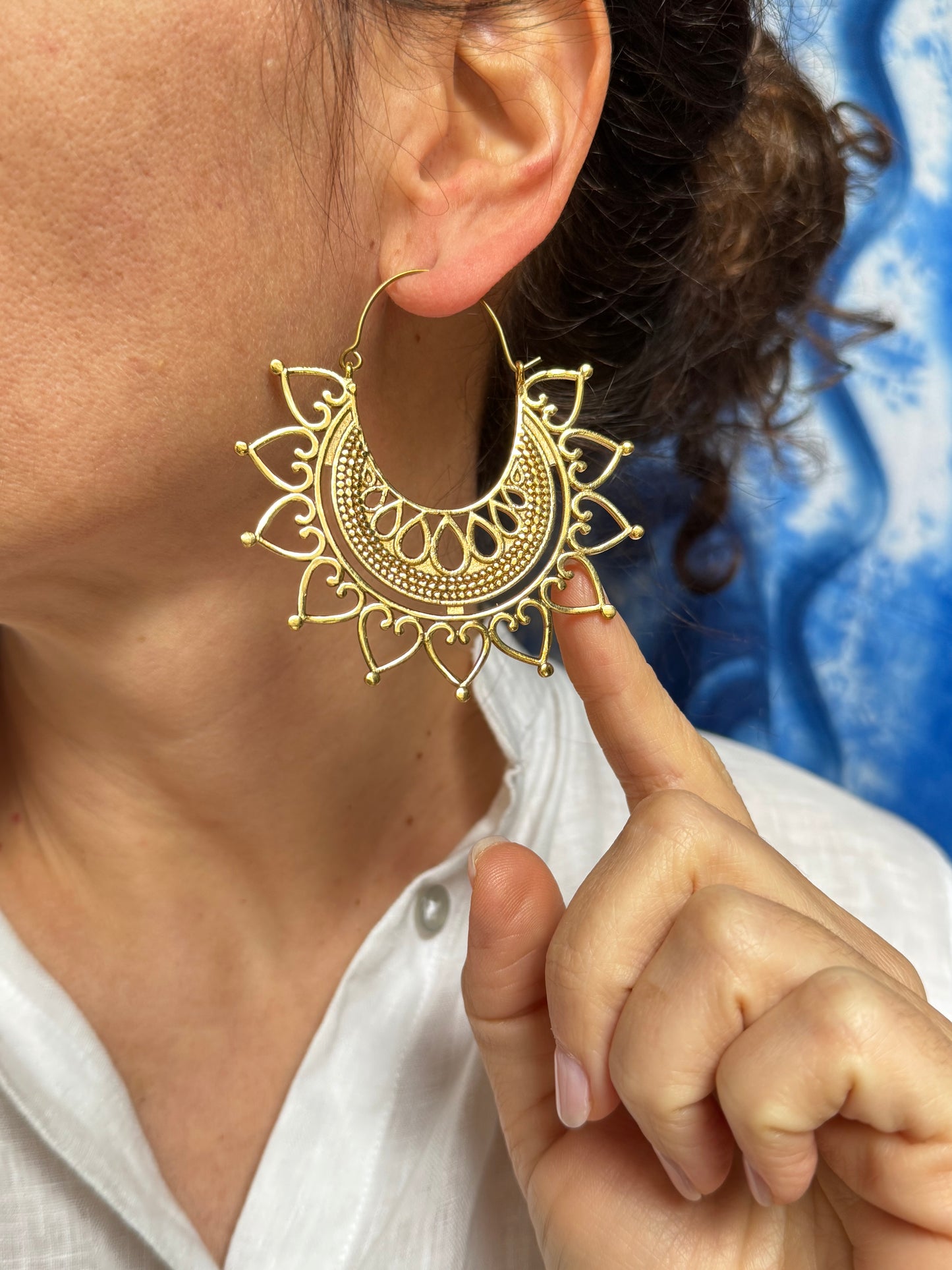 Orecchini boho dorati cerchi cuori