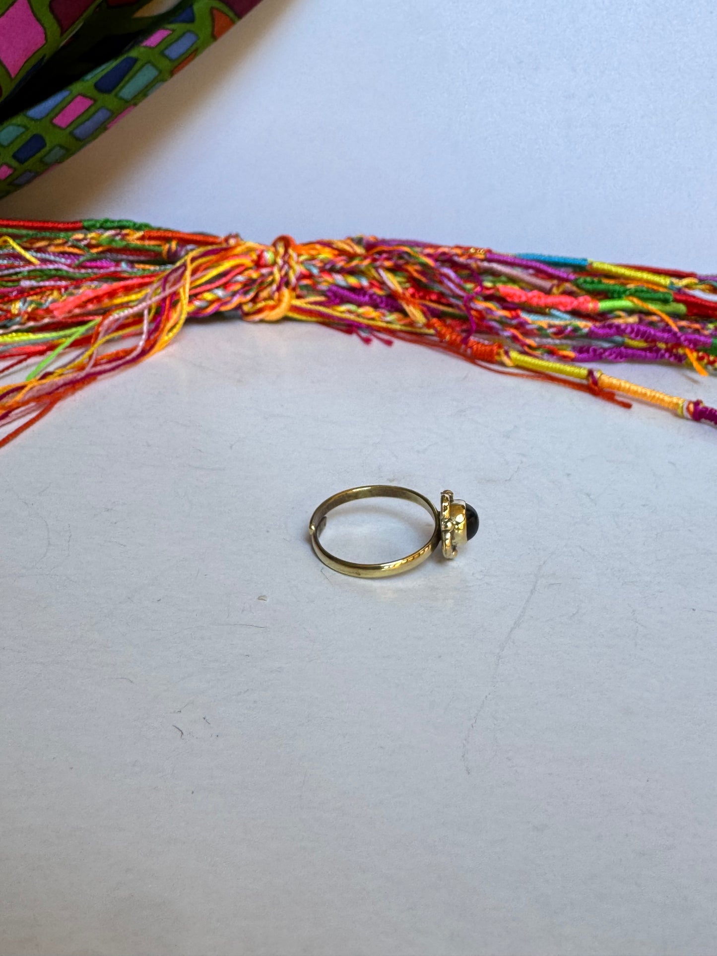 Anello boho dorato onice nero