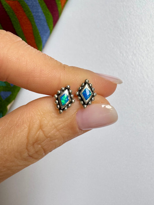 Orecchini lobo argento 925 opale azzurro