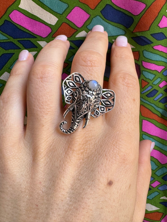 Boho silver moonstone ring