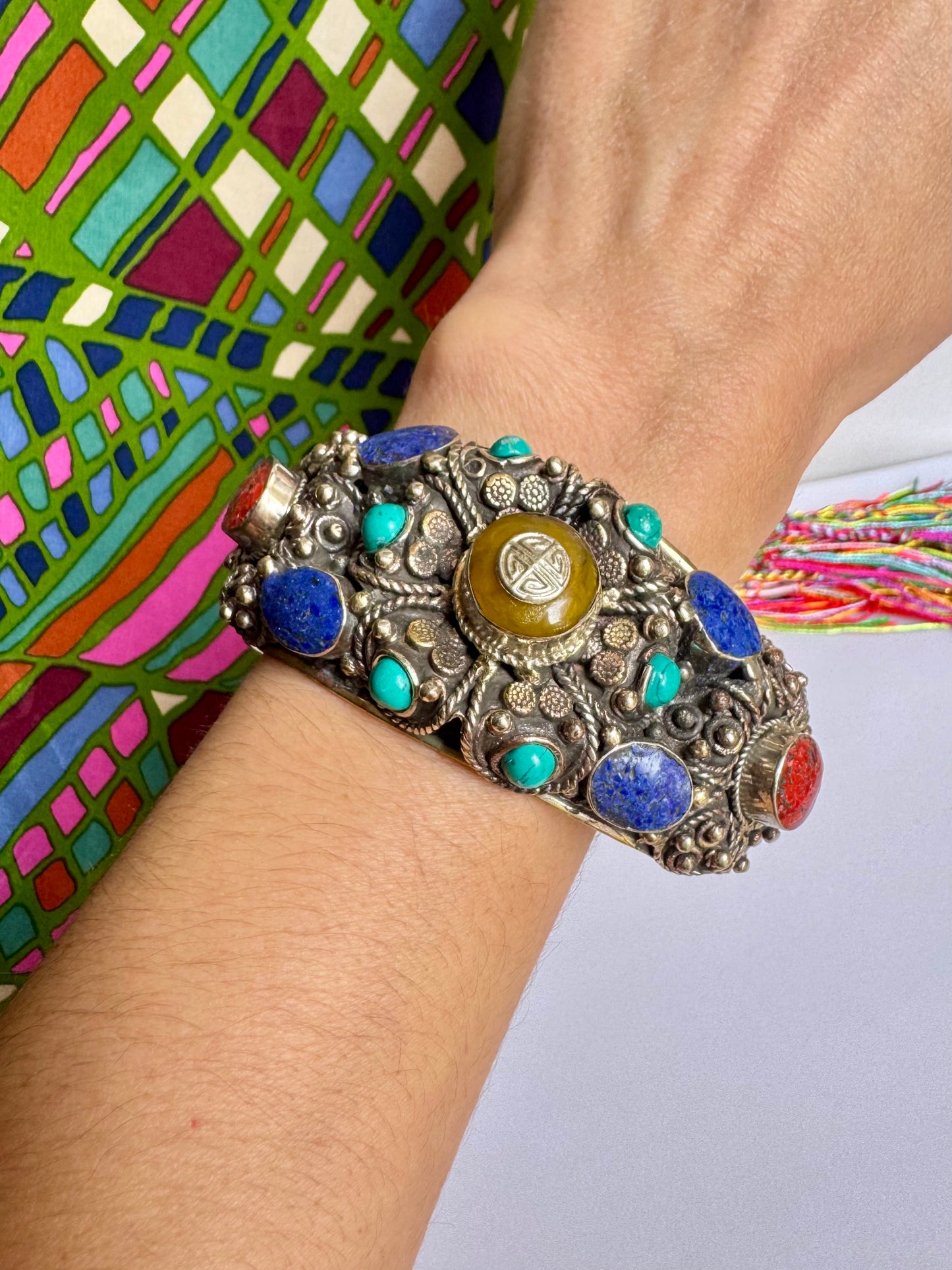 Bracciale rigido nepalese vintage