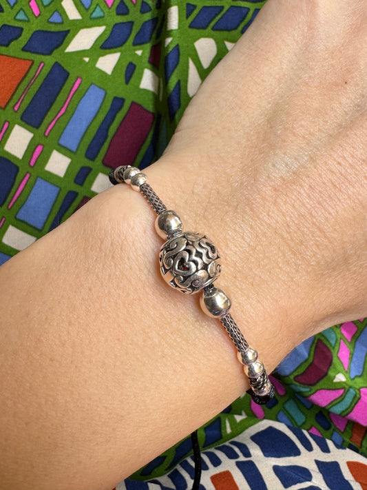 Armband aus 925er Silber mit Herz- und Kreuzverzierung